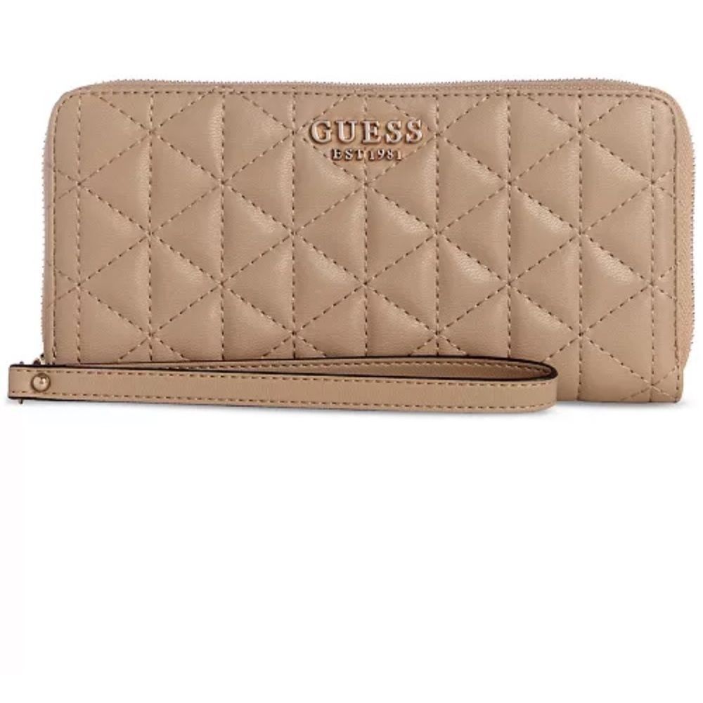 GUESS Quilted BeigeโWristlet